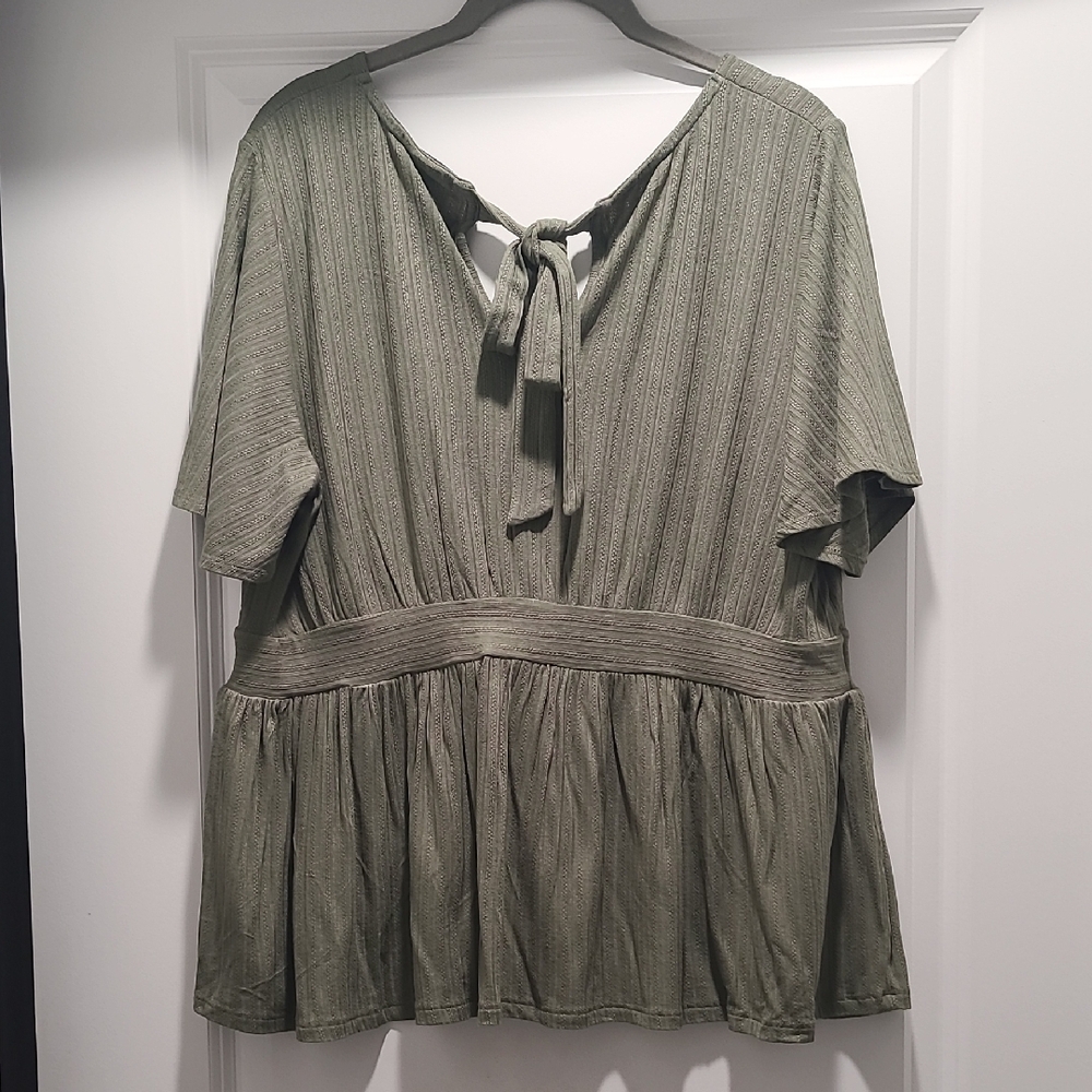 Torrid Ribbed V-neck Babydoll Top - Picture 3 of 4